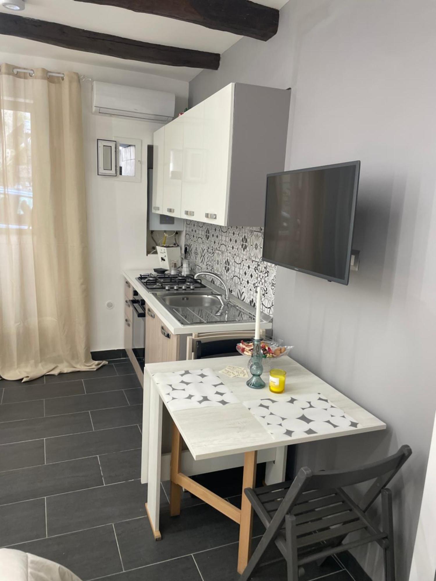 Rama-chiaia10 Appartamento Napoli